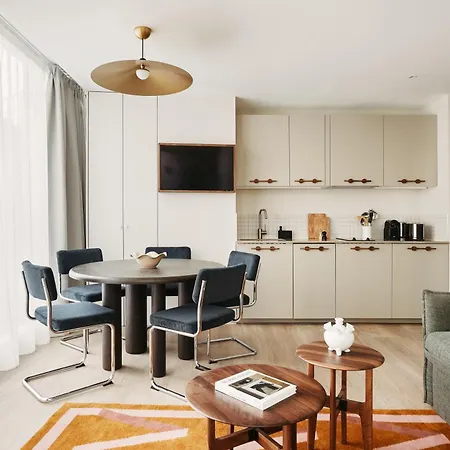 Edgar - Shake Aparthotel