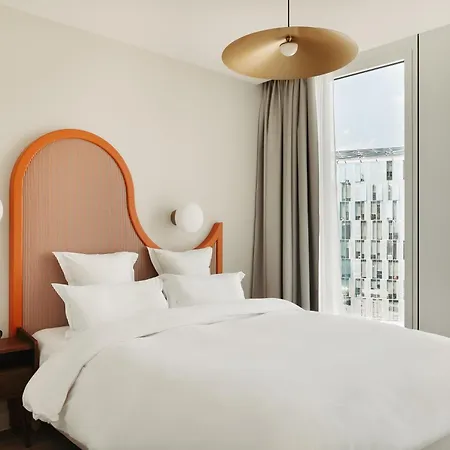 Edgar - Shake Aparthotel