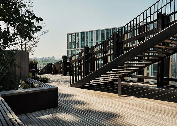 Edgar - Shake Aparthotel 4*